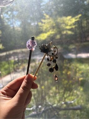 Wargo Japanese Kanzashi Lotus Charm & Bellflower Glass Bead Hair Pins